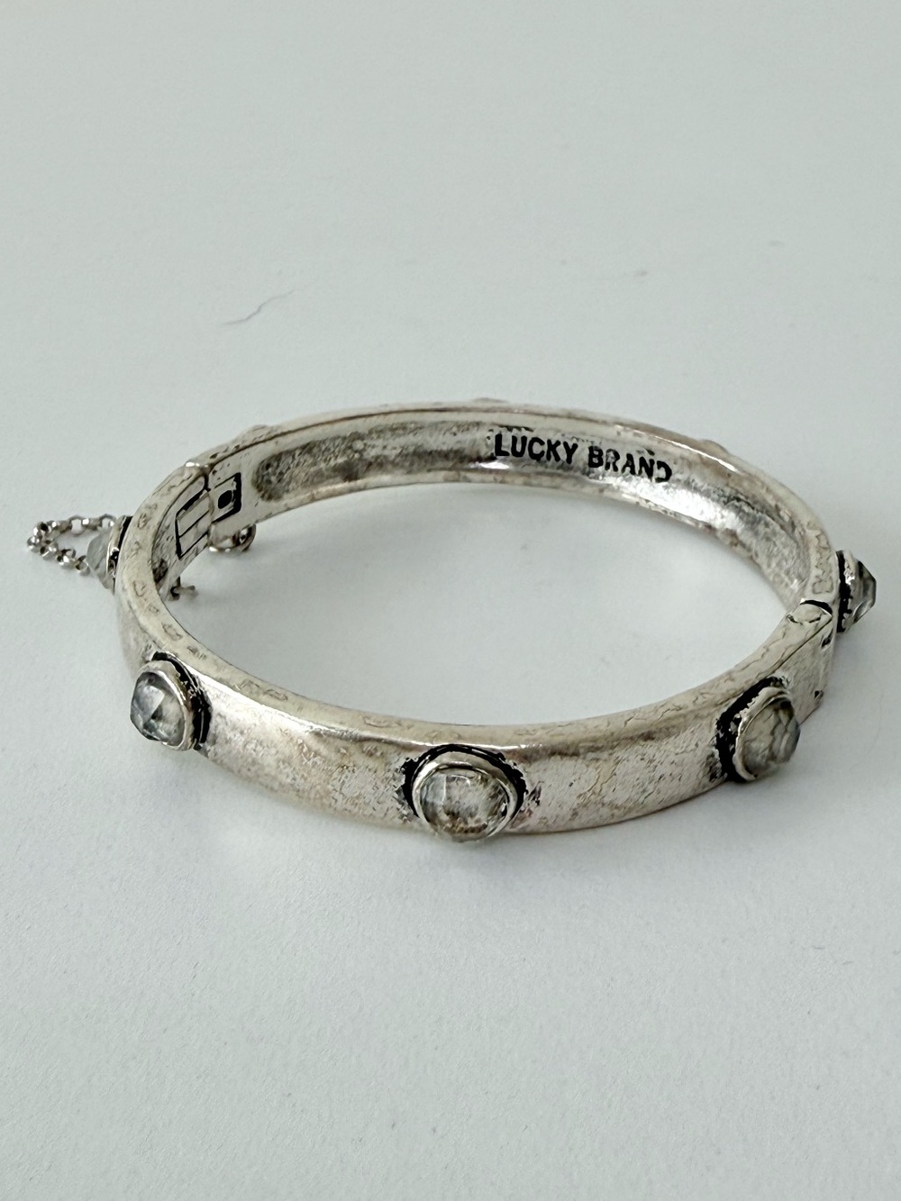 LUCKY BRAND Silver Tone Hinged Bangle Bracelet Crystal Safety Chain 7"